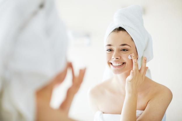 Bí Quyết Chăm Sóc Da Khỏe Đẹp Từ Bên Trong